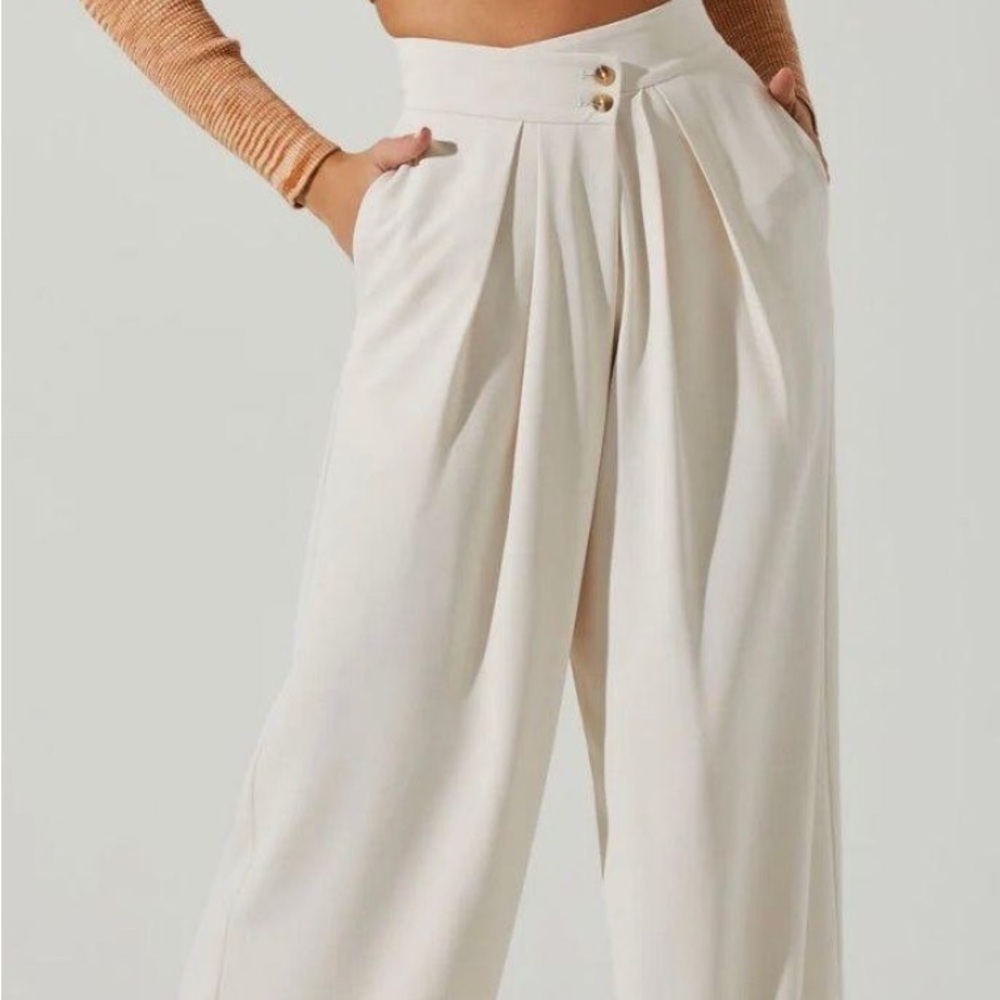 Astr Cream Wide Leg Trousers with High Waist
